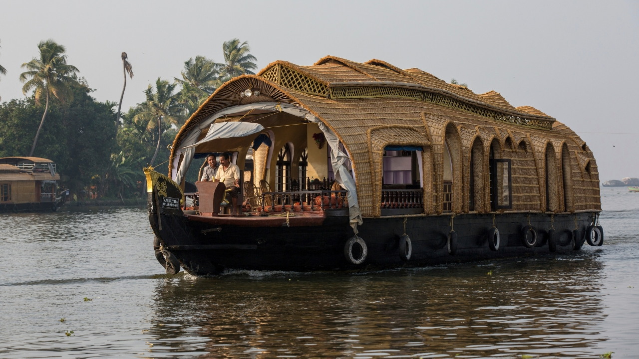 Boat House Stay in Kerala Backwaters